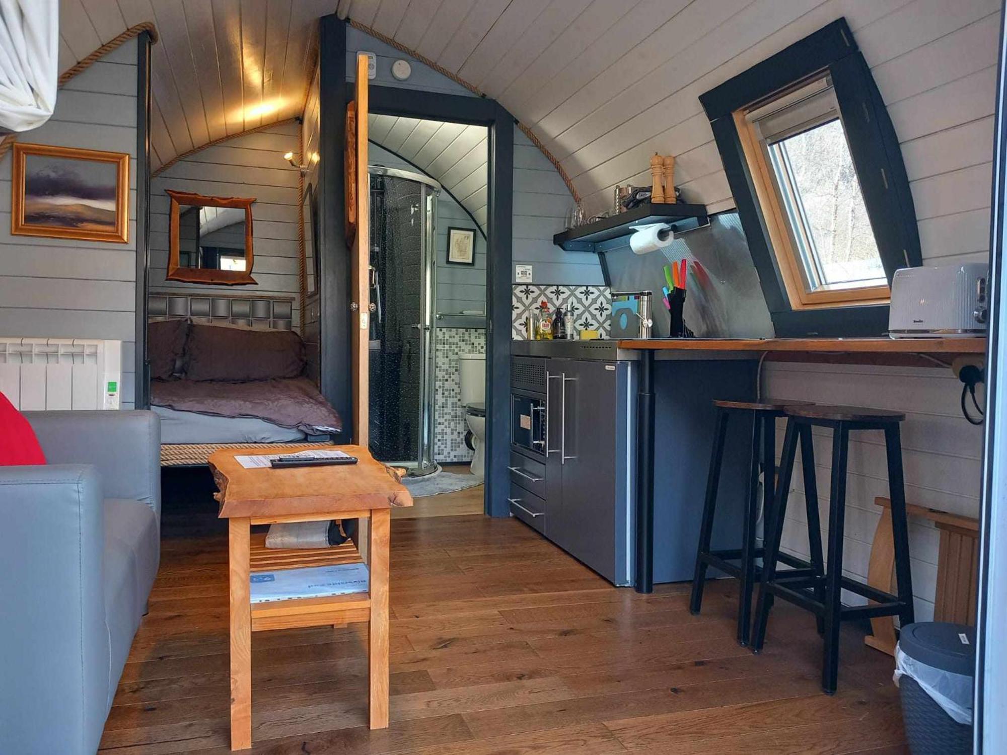 Riverside Pod, West Highland Way Holidays 金洛赫利文 外观 照片