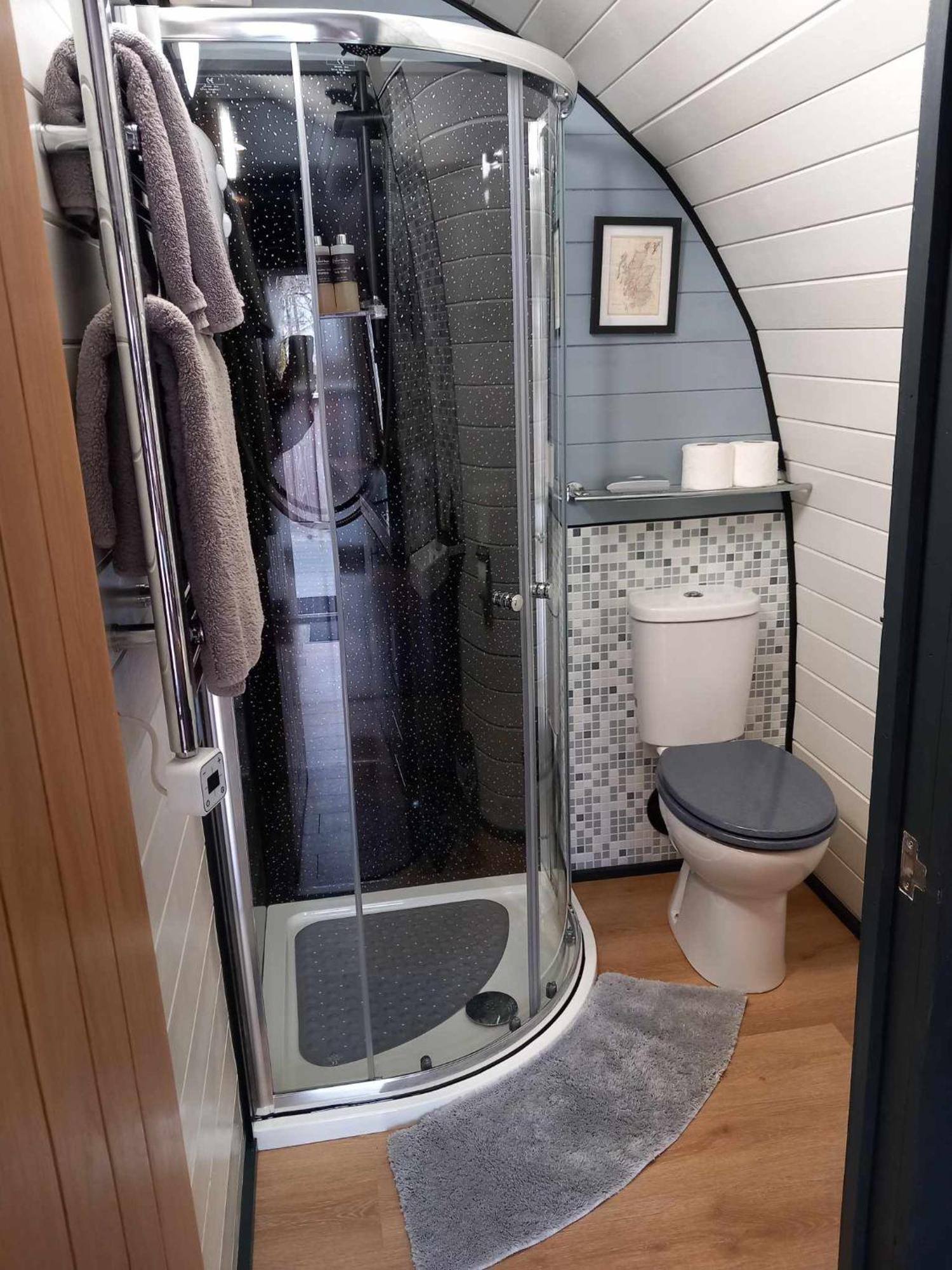 Riverside Pod, West Highland Way Holidays 金洛赫利文 外观 照片