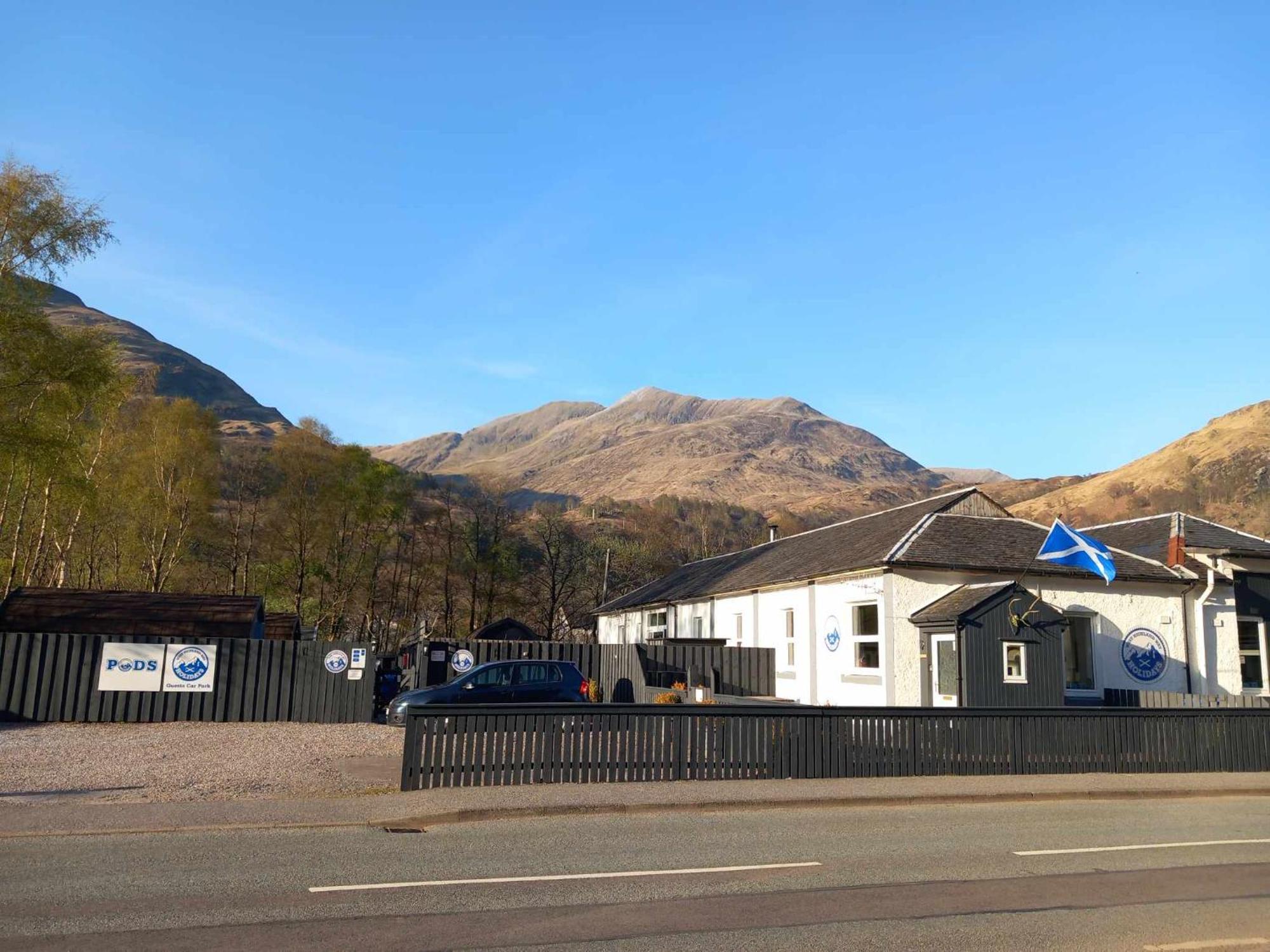 Riverside Pod, West Highland Way Holidays 金洛赫利文 外观 照片